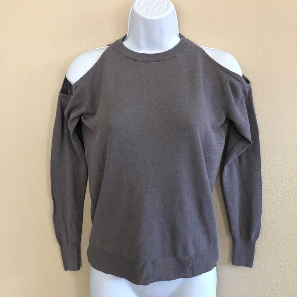 Zara Cold Shoulder Long Sleeves Knit Sweater Size S